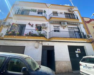 Exterior view of Flat for sale in  Sevilla Capital