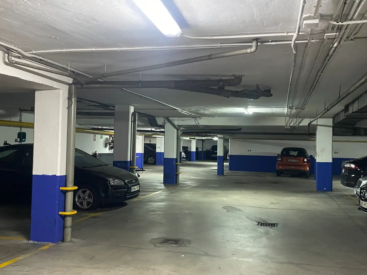 Parking de Ático en venta en Pozuelo de Alarcón con Aire acondicionado, Calefacción y Jardín privado