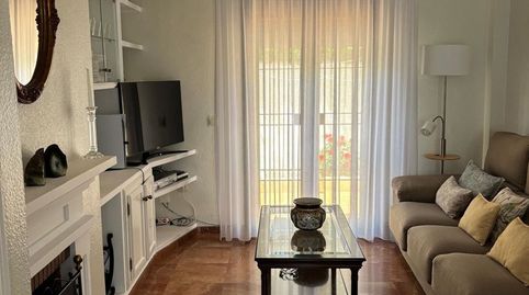 Chalet pareado adosado en esquina, situado en pleno San García, con 4 dormitorios, 3 baños, garaje sótano, jardín delantero y pati, imatge 3