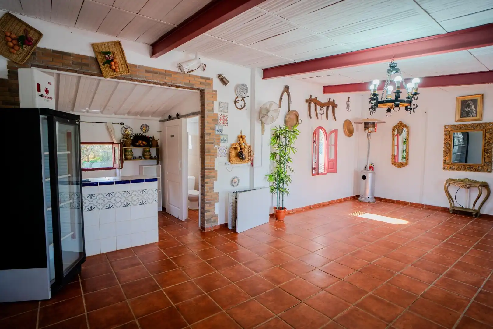 Houses for sale in Carmona  with Air Conditioner, Private garden and Terrace