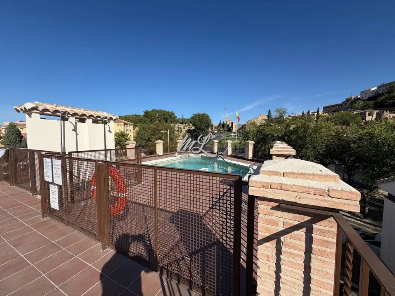 Piscina de Dúplex en venda en Toledo amb Calefacció, Traster i Piscina comunitària