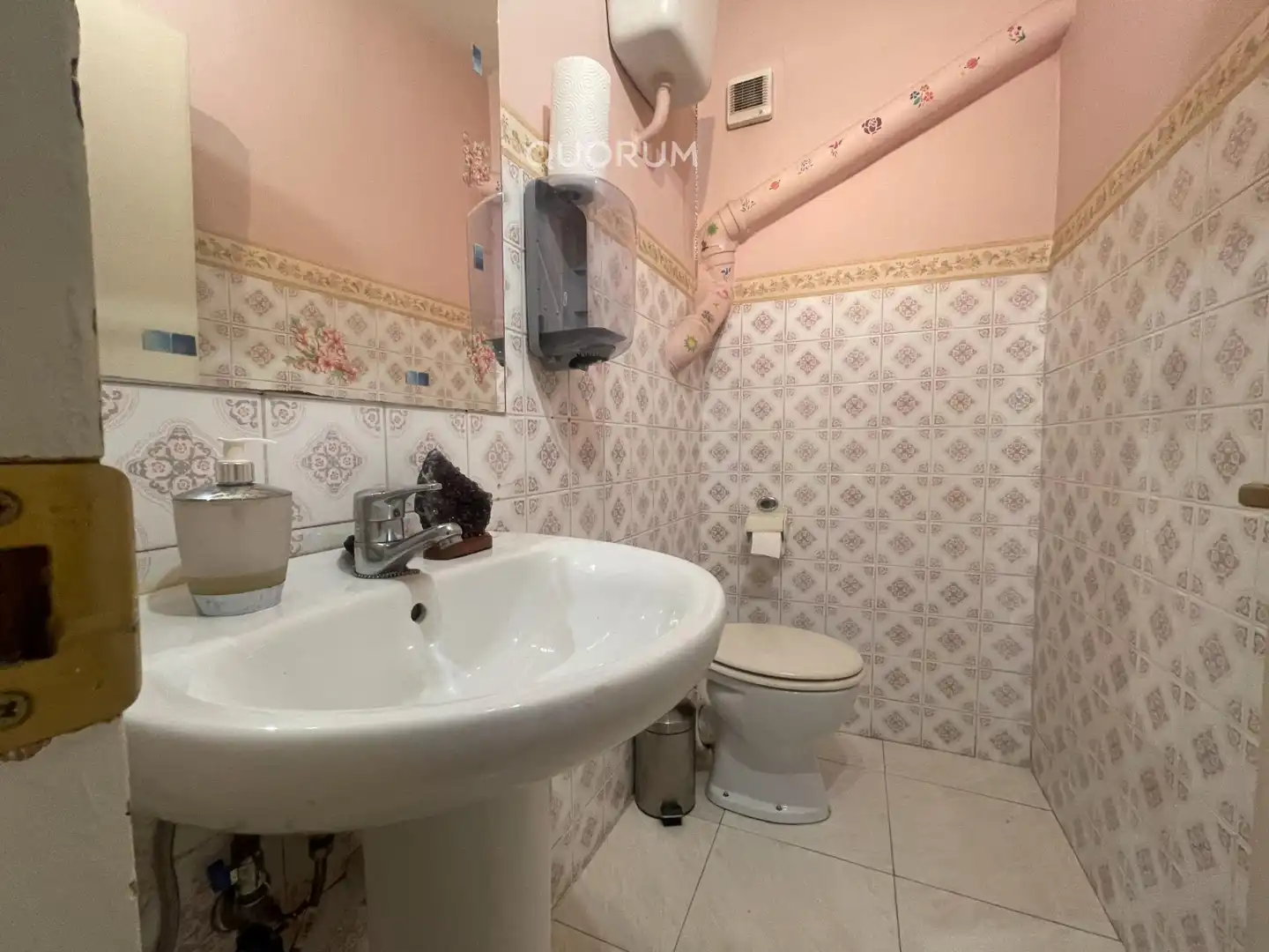 Baño de Local en venta en Bilbao  con Amueblado