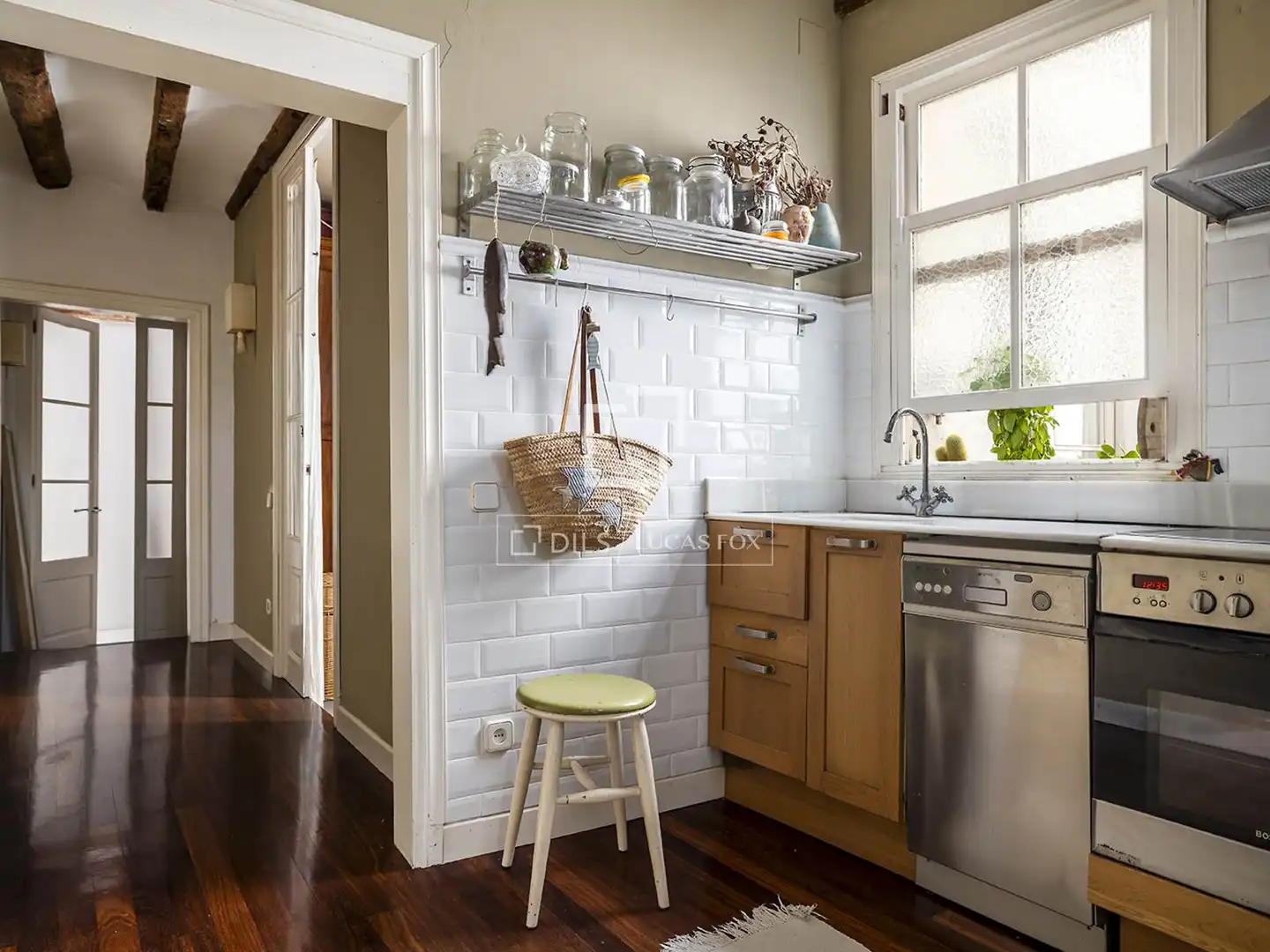 Cocina de Piso en venta en Barcelona con Parquet, Terraza y Balcón