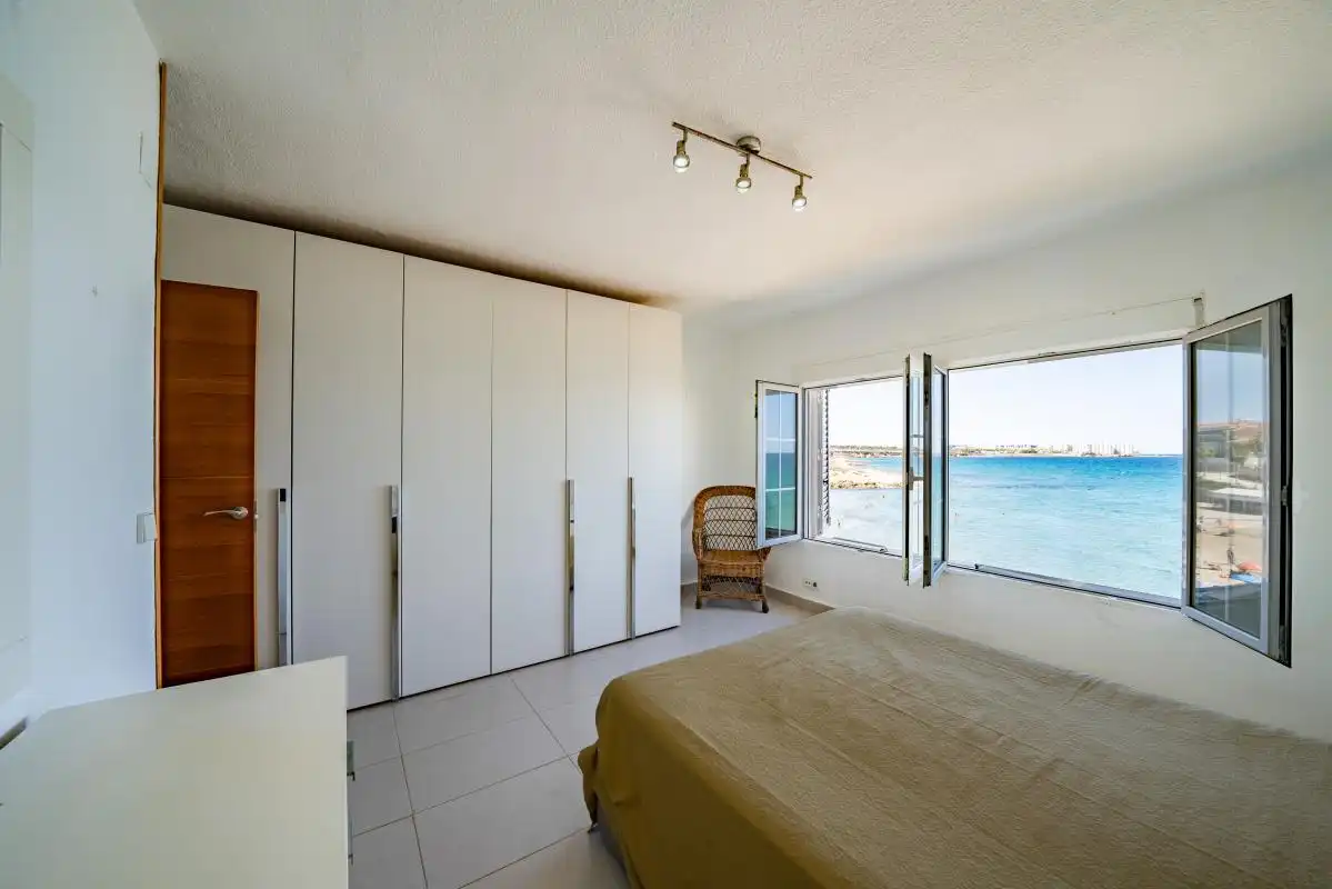 Habitación de Casa adosada en venta en Orihuela con Calefacción, Jardín privado y Piscina
