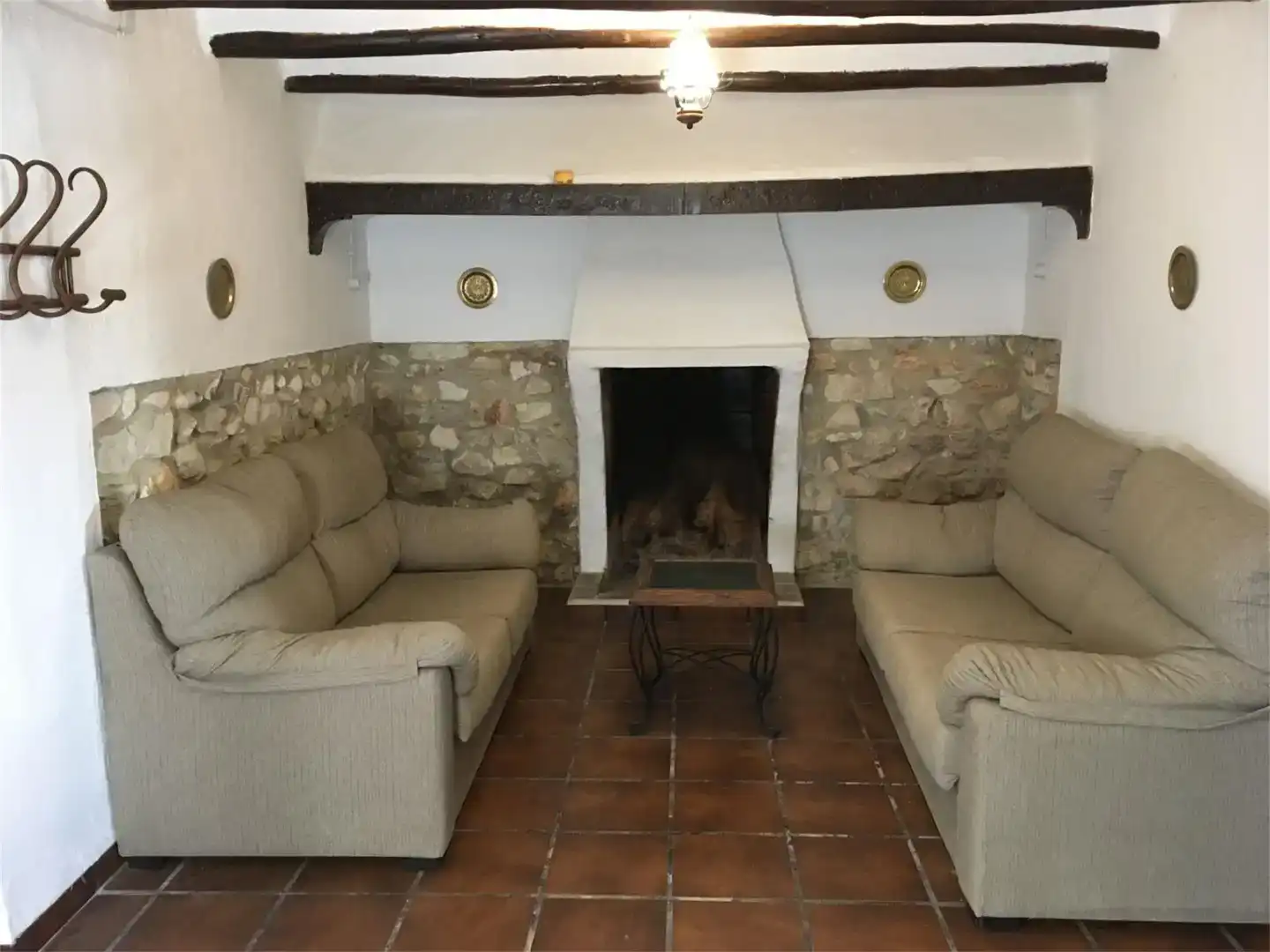 Sala d'estar de Casa adosada de lloguer en Lucena amb Aire condicionat, Jardí privat i Traster