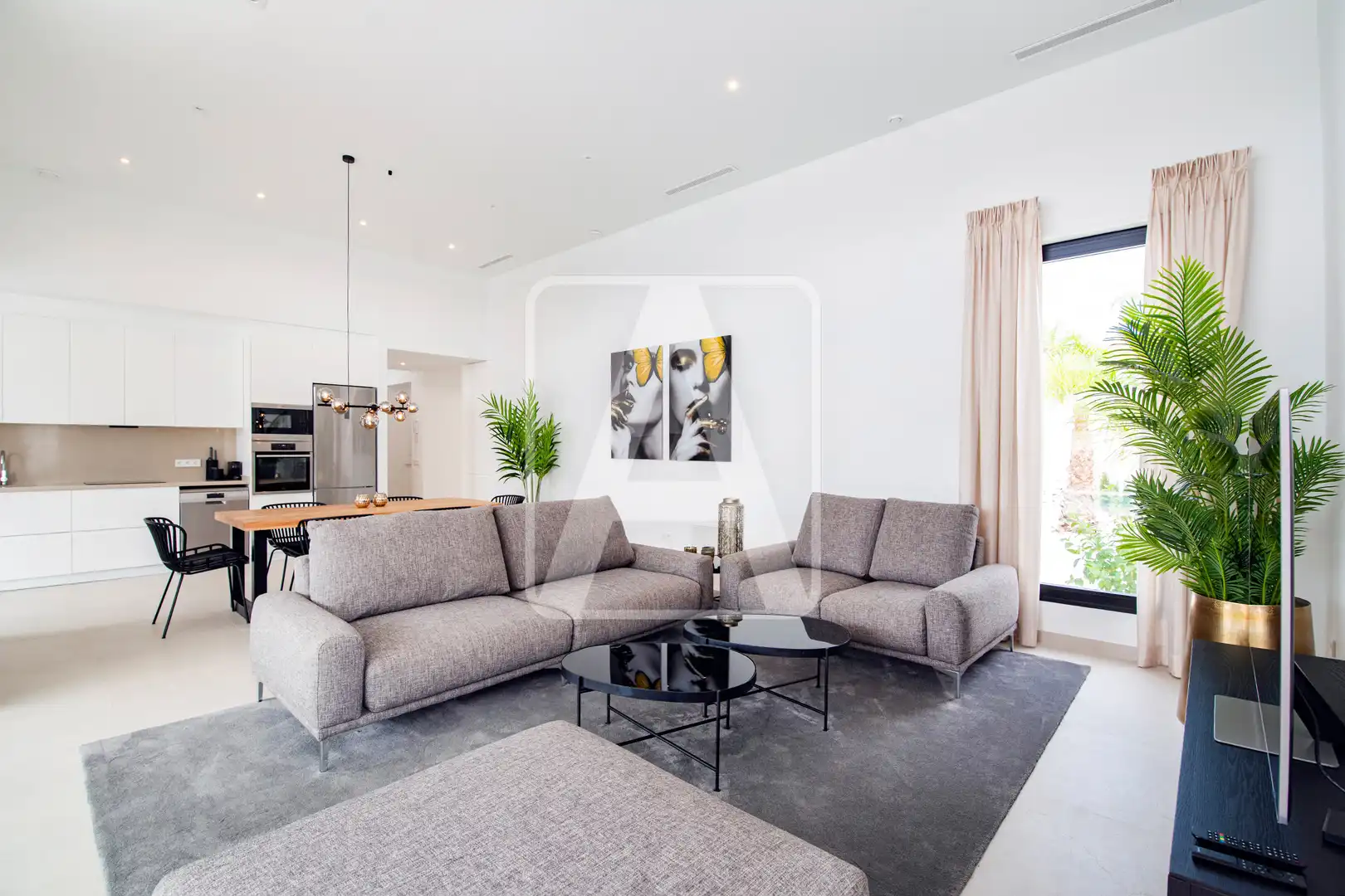 Chalet con piscina en venta en Marisol Park - Ortembach - Los Almendros, imagen 9
