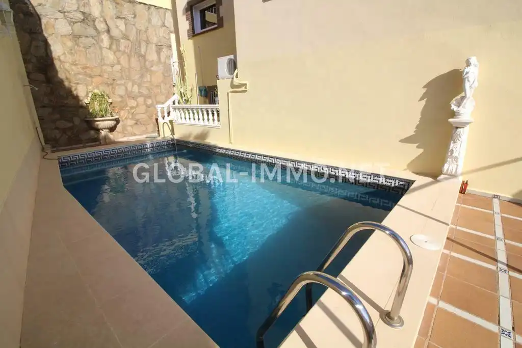 Piscina de Casa o xalet en venda en Roses amb Aire condicionat, Calefacció i Jardí privat
