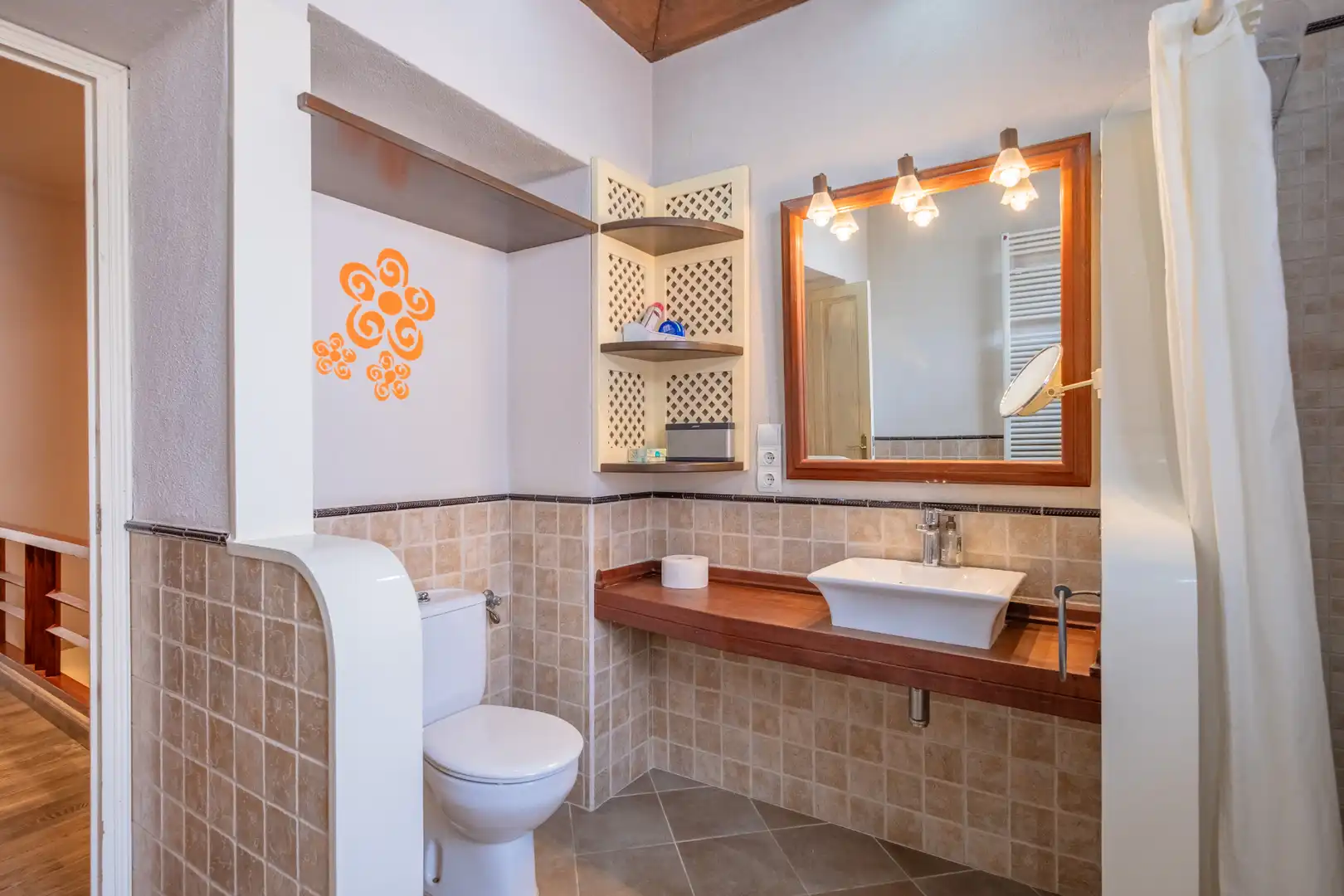 Badezimmer von Country house zum Verkauf in Pals