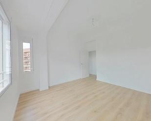 Bedroom of Flat for sale in  Valencia Capital  with Oven