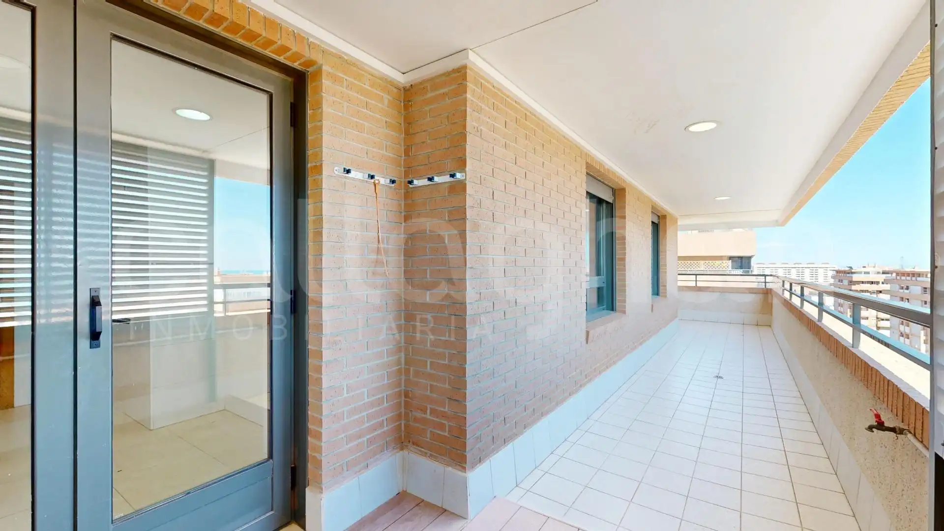 Vista exterior de Ático en venta en Alboraya con Aire acondicionado, Jardín privado y Terraza