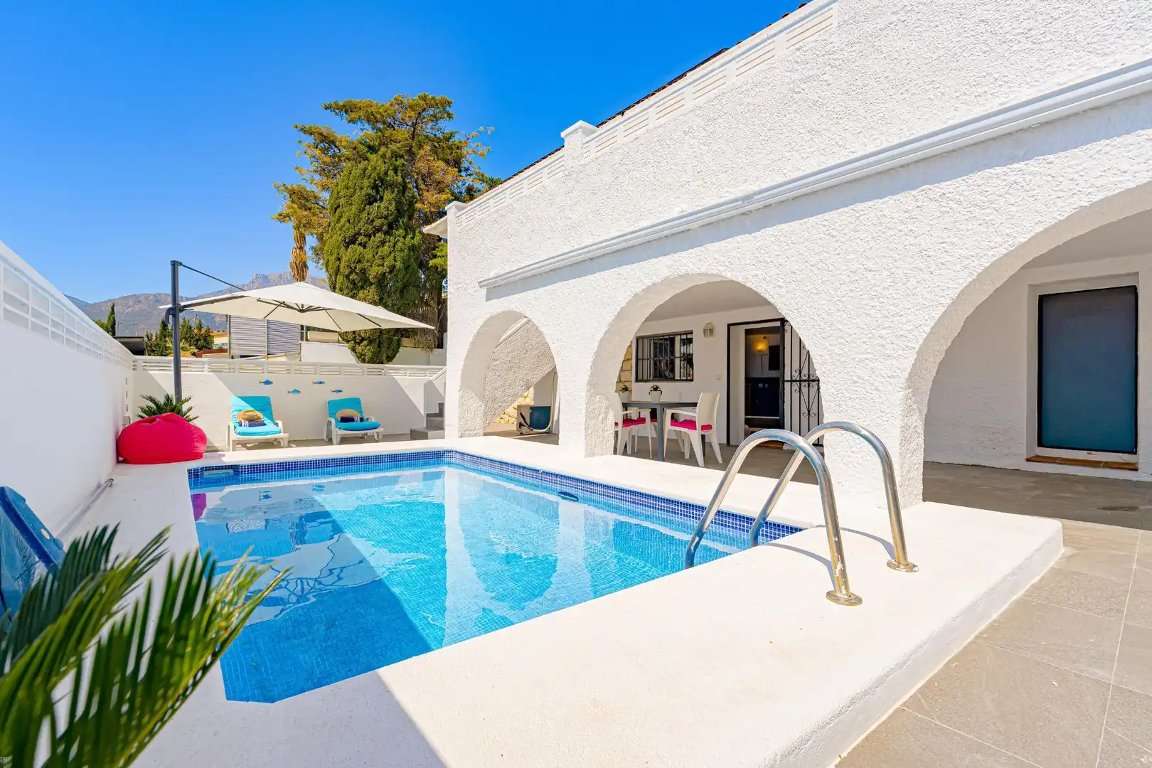 Piscina de Casa o chalet en venta en La Nucia con Aire acondicionado, Calefacción y Jardín privado