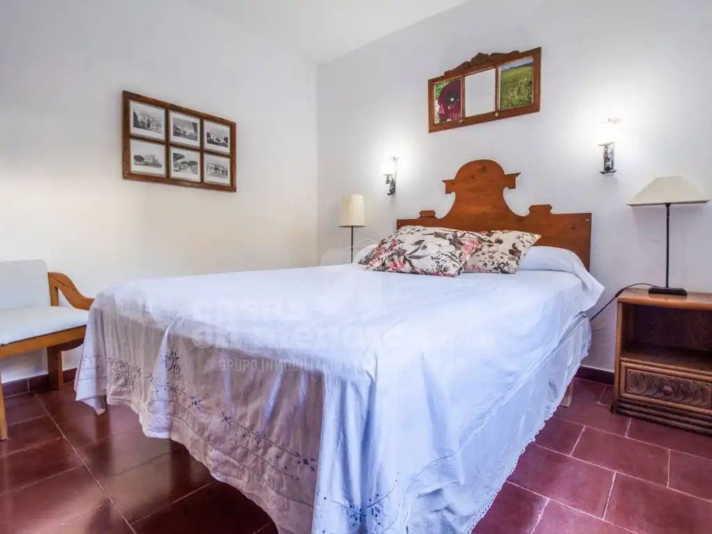 Dormitori de Casa o xalet en venda en Es Mercadal amb Jardí privat