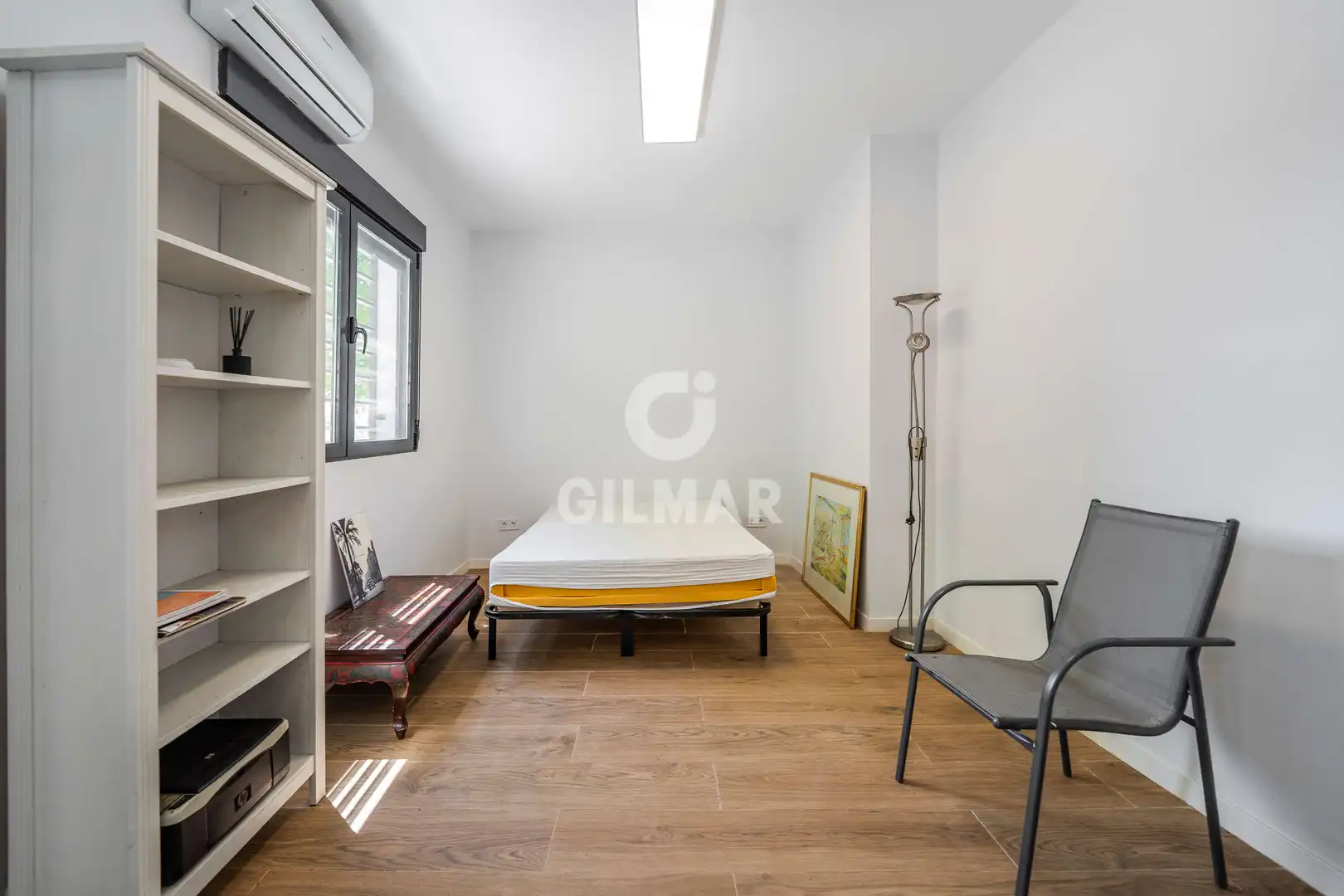 Dormitori de Apartament en venda en Madrid amb Calefacció