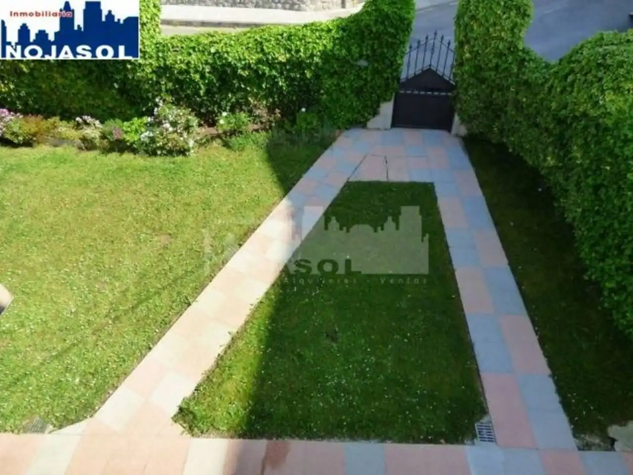 Casa o chalet en venta en Calle trengandin, Tregadín