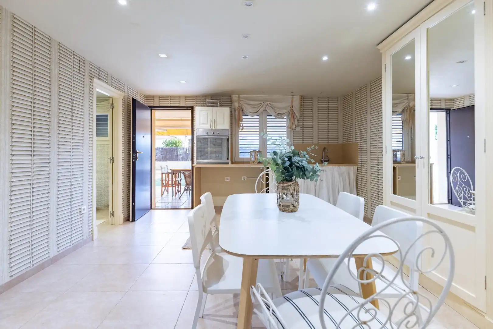 Comedor de Casa o chalet en venta en Chilches / Xilxes con Aire acondicionado, Jardín privado y Terraza