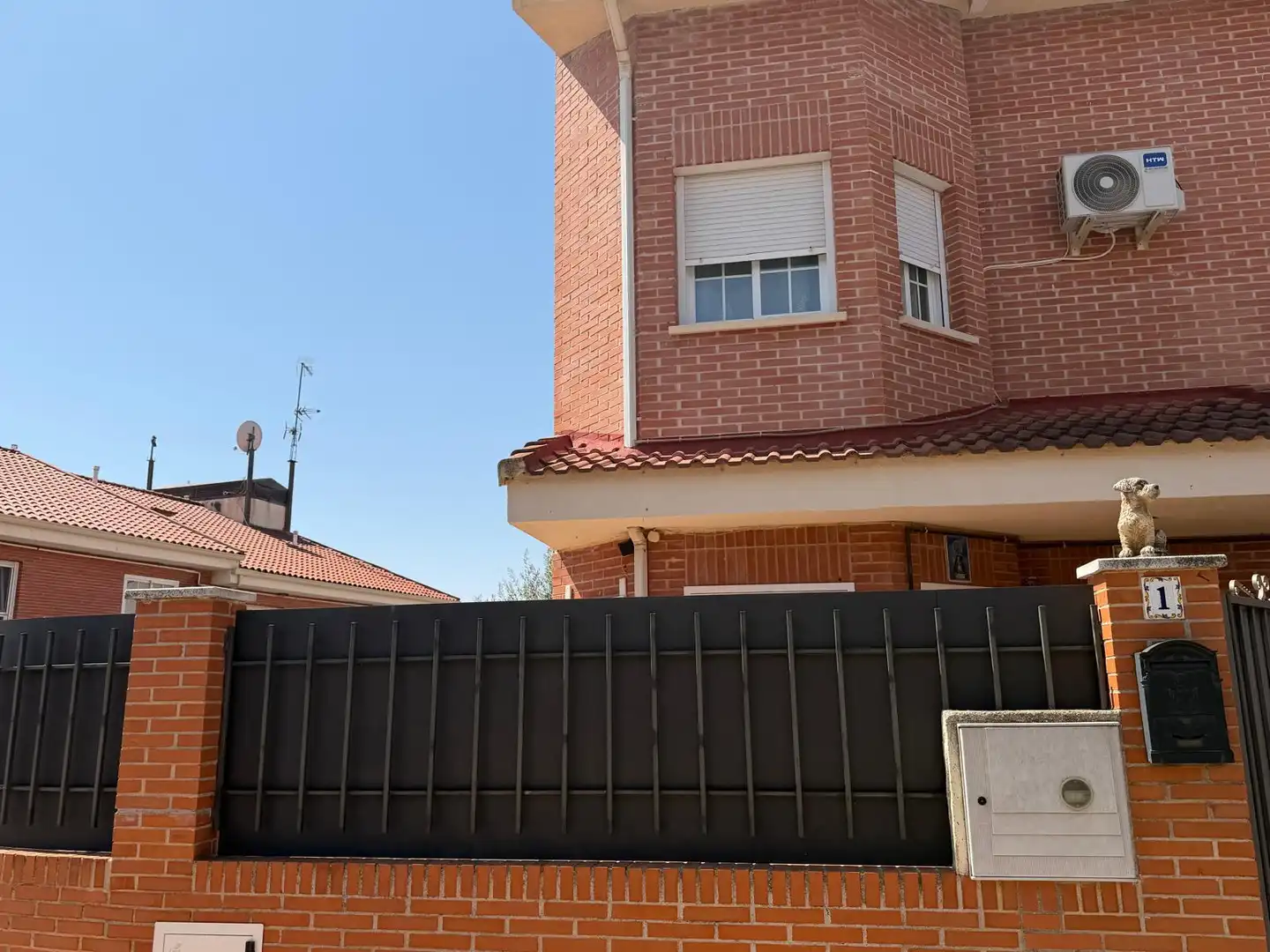 Villa avec piscine à vendre à Plaza de España 17