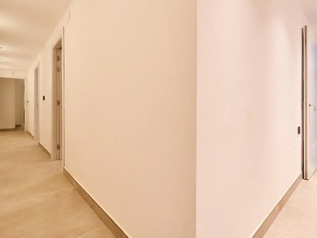 Wohnung zum Verkauf in Fuengirola mit Klimaanlage, Terrasse und Ofen