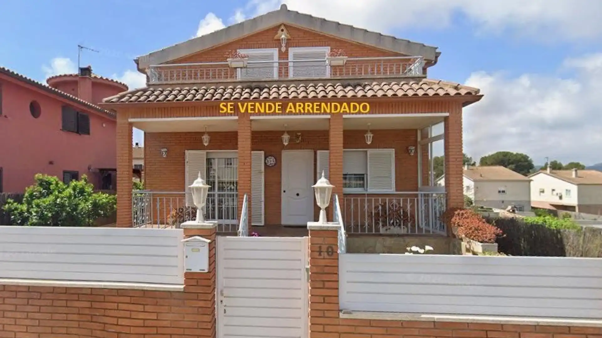Vista exterior de Casa o xalet en venda en El Vendrell amb Jardí privat, Terrassa i Traster