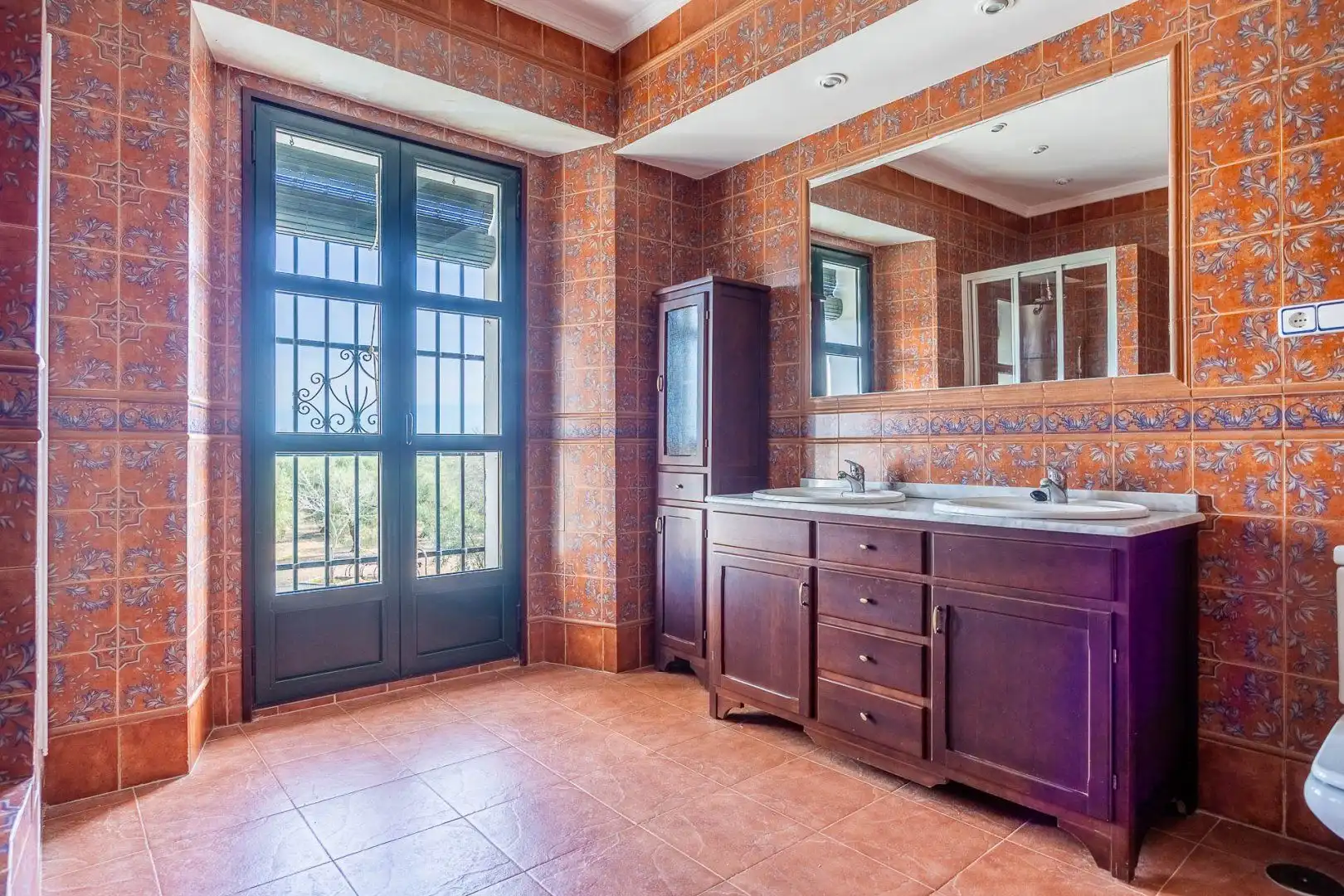 Bathroom of Country homes for sale in Carmona  with Air Conditioner, Terrace and Storage room