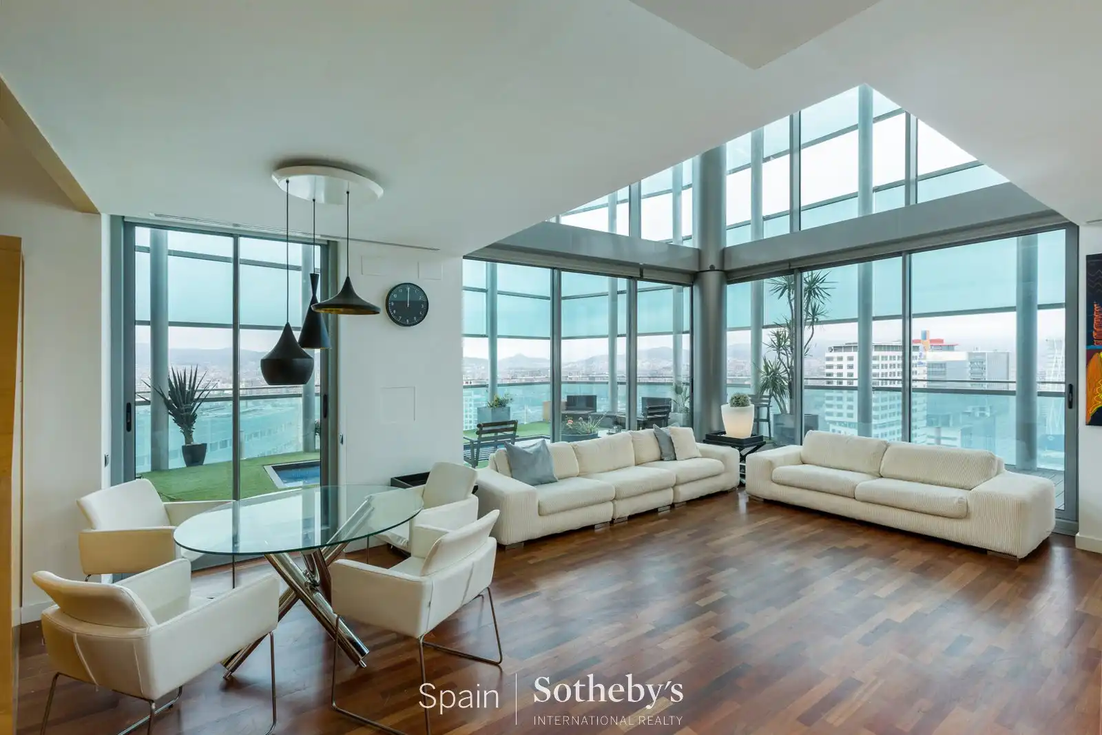 Sala de estar de Ático en venta en Barcelona con Aire acondicionado, Calefacción y Trastero