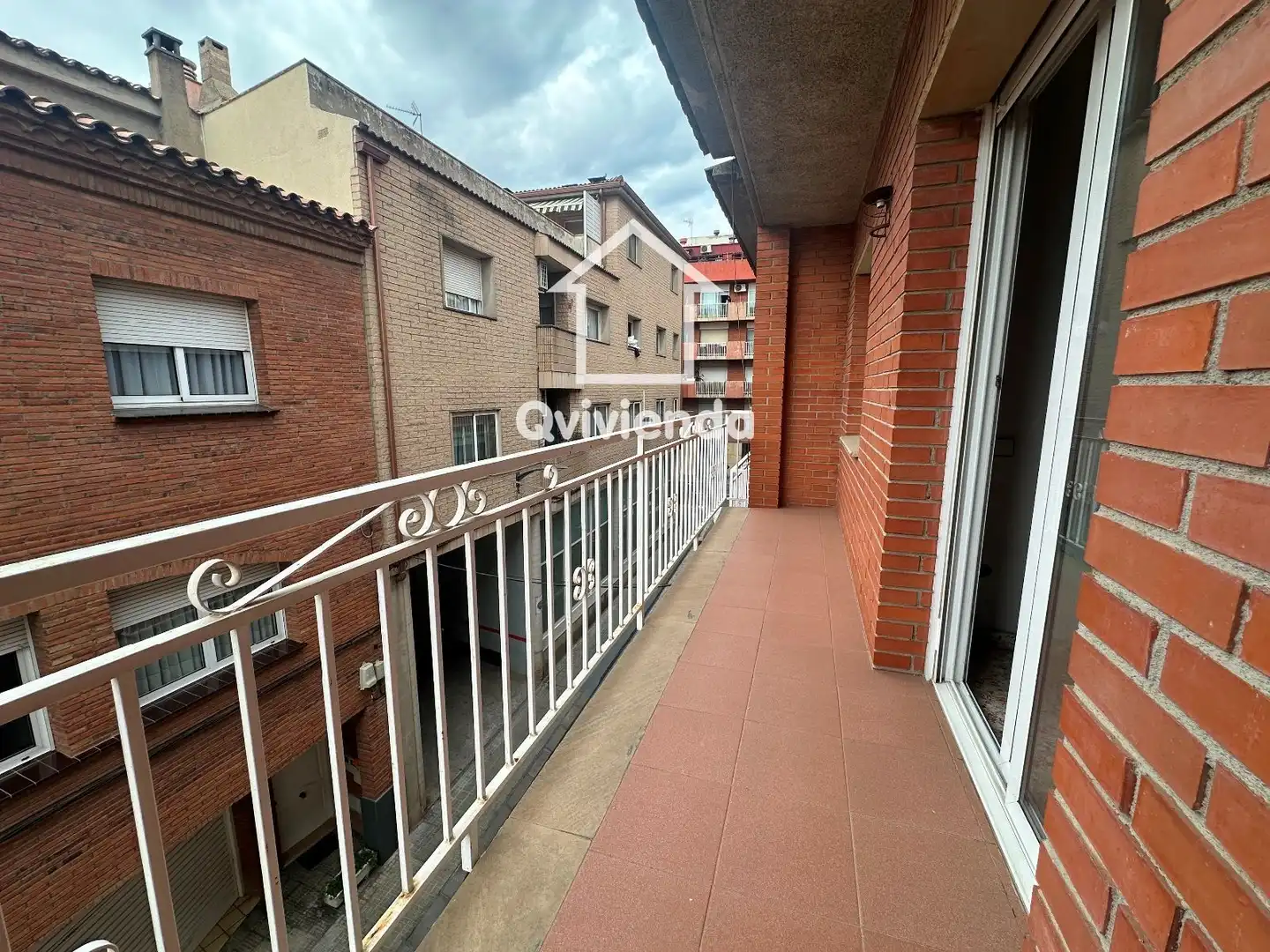 Vista exterior de Casa adosada en venta en Santa Perpètua de Mogoda con Trastero