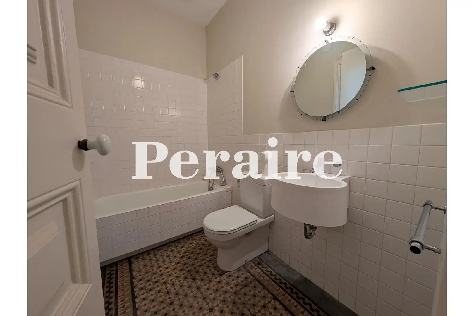 Badezimmer von Wohnung zur Miete in Barcelona mit Heizung und Balkon