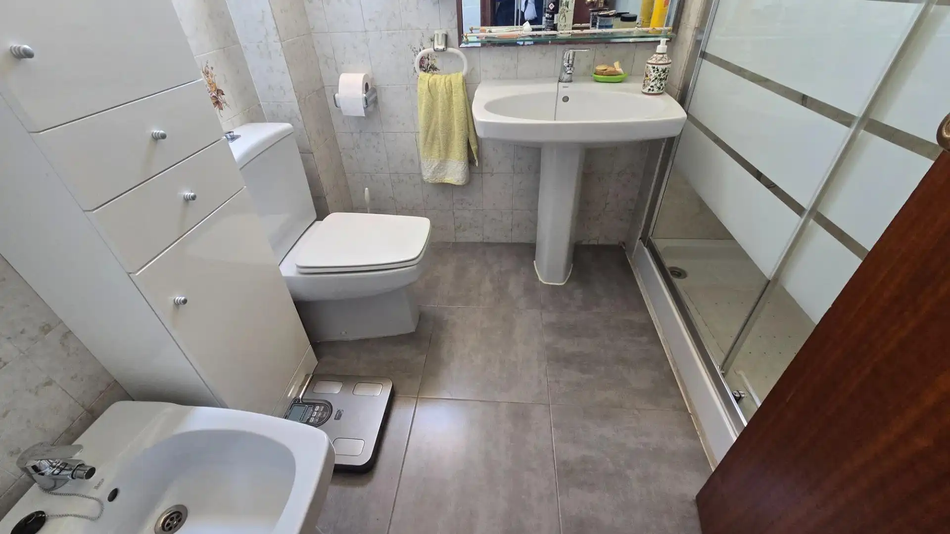 Bany de Apartament de lloguer en Santa Pola amb Terrassa i Moblat