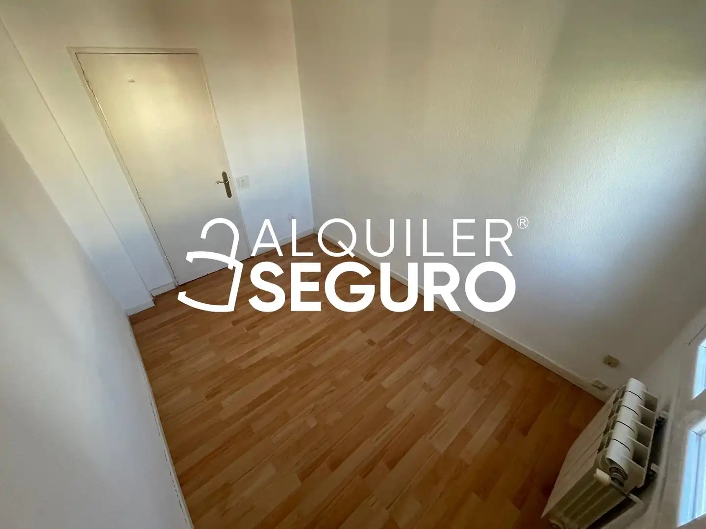 Bedroom of Flat for rent in Madrid  with Air Conditioner, Heating and Terrace