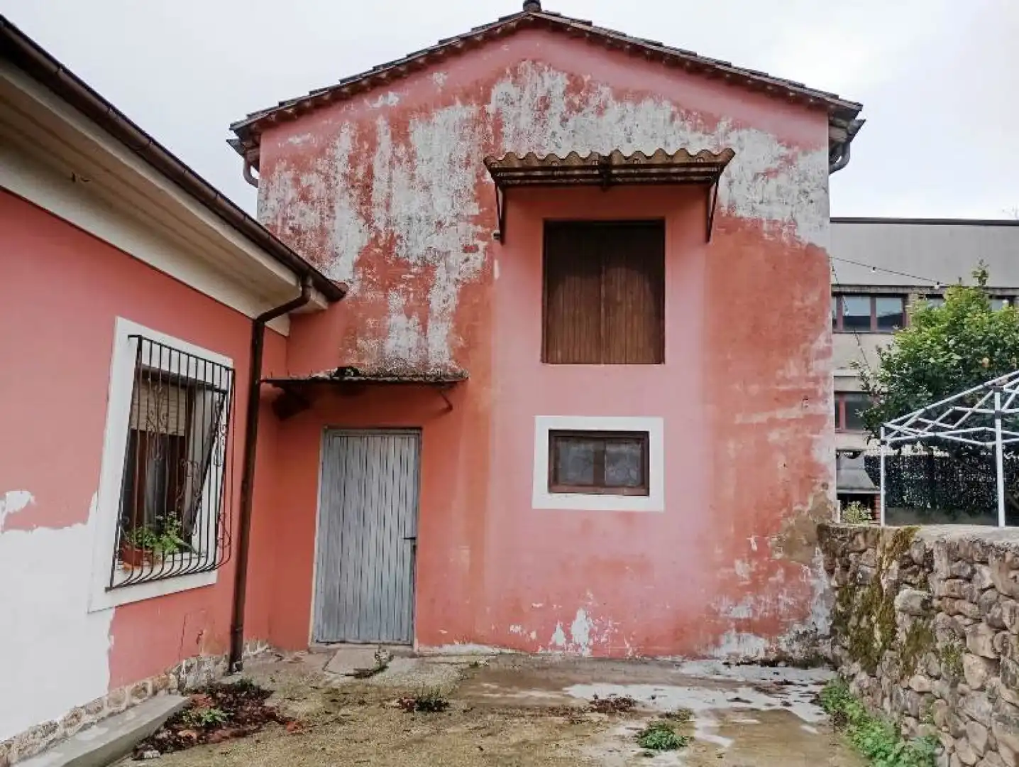 Vista exterior de Casa o chalet en venta en Los Corrales de Buelna  con Calefacción, Jardín privado y Terraza