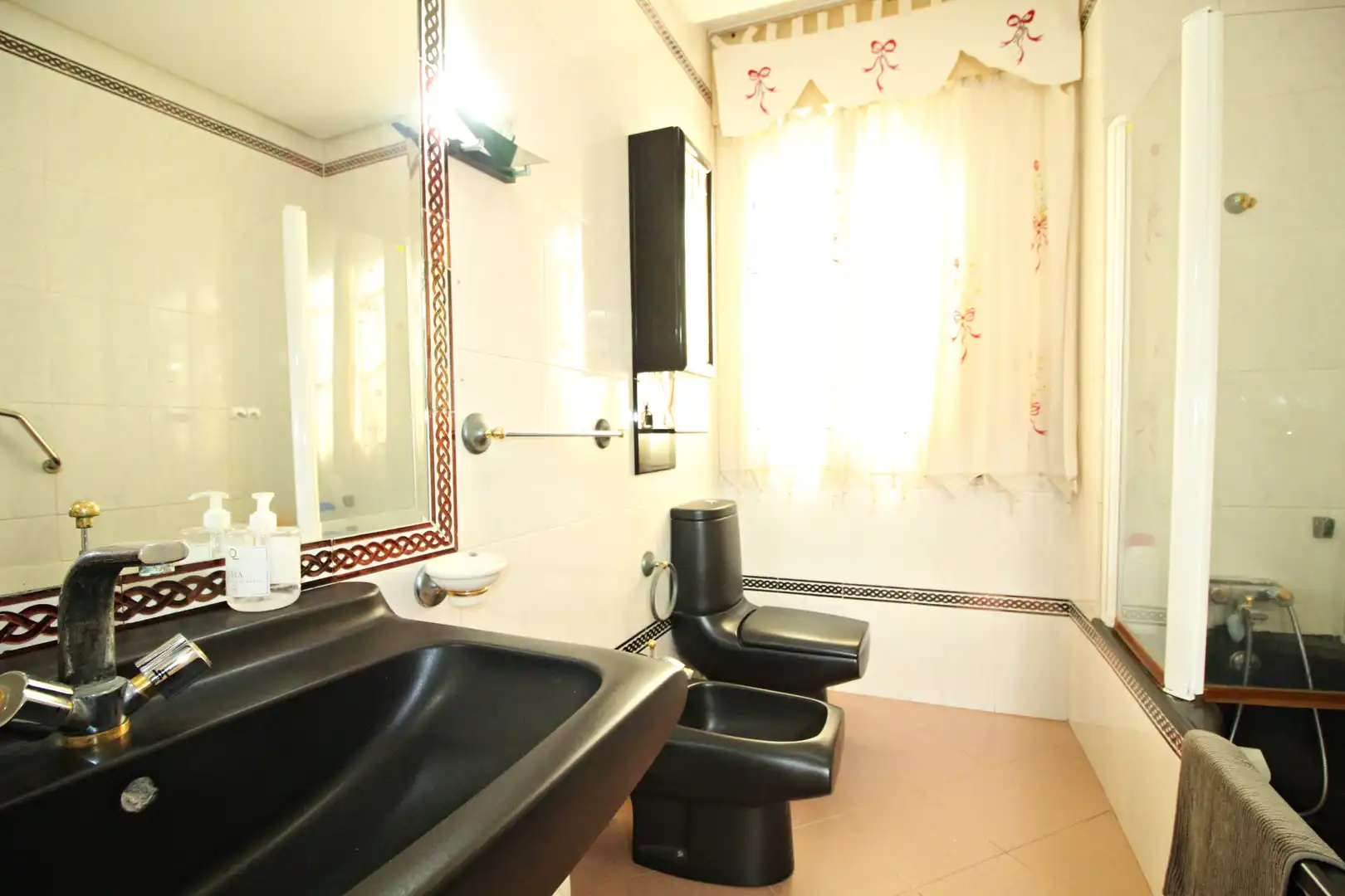 Baño de Casa adosada en venta en Punta Umbría con Aire acondicionado, Terraza y Trastero