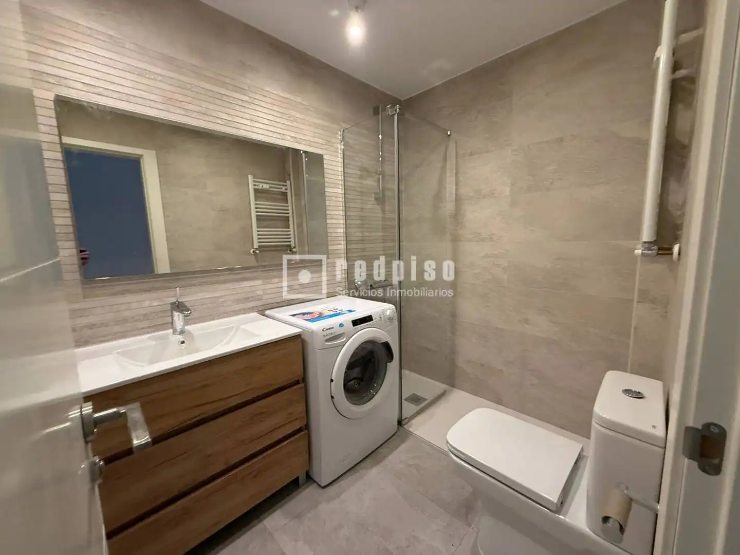 Badezimmer von Loft zur Miete in Madrid mit Klimaanlage