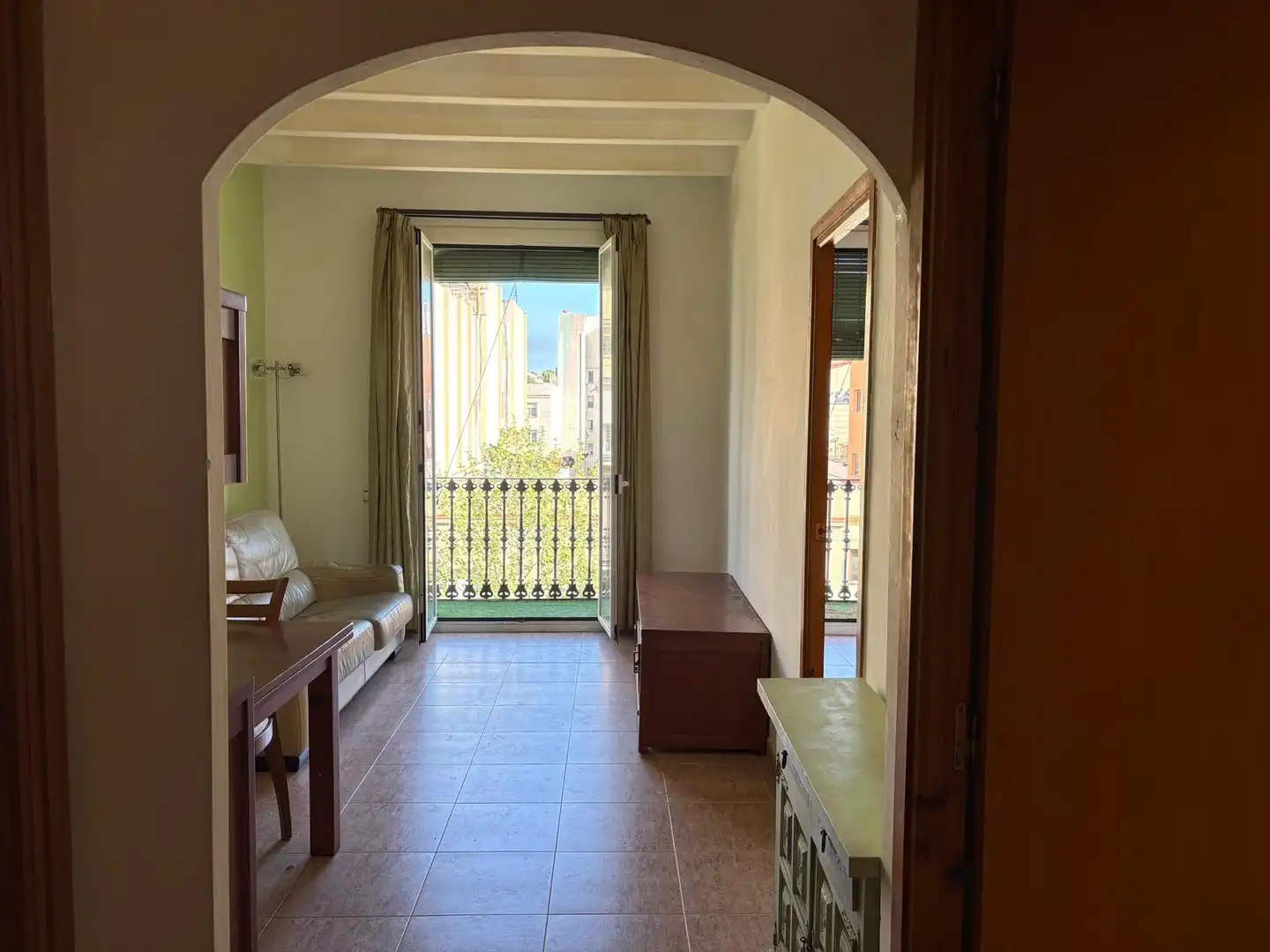 Habitación de Piso en venta en Barcelona con Amueblado, Lavadora y Microondas
