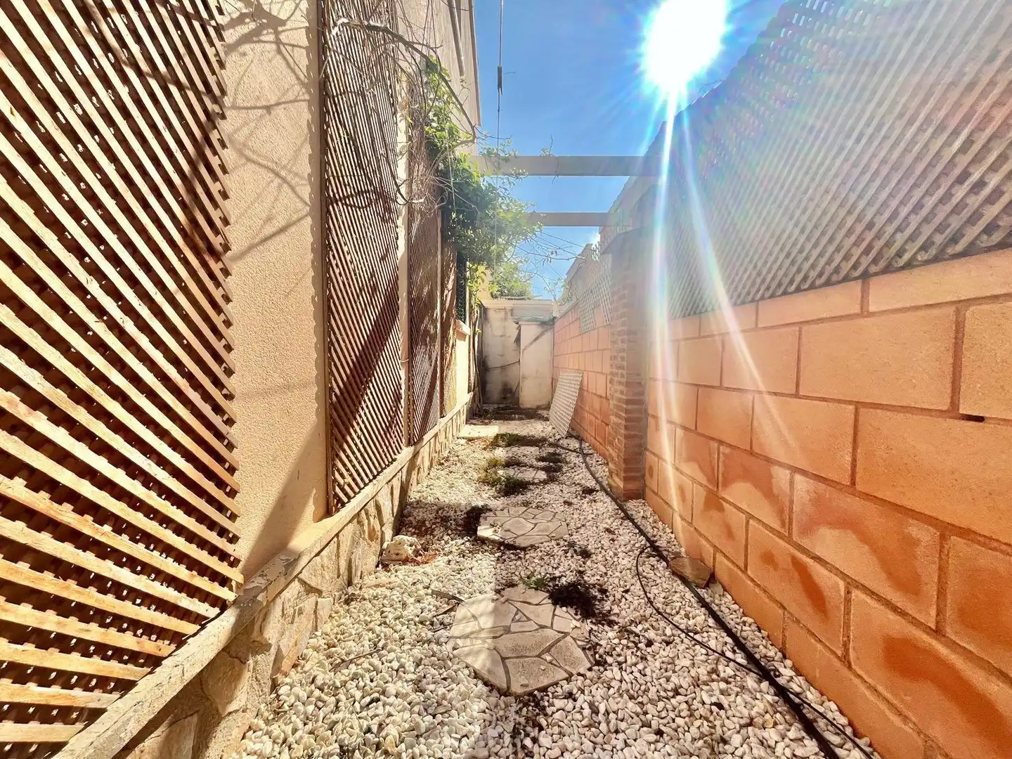 Vista exterior de Casa o xalet en venda en Orihuela amb Calefacció, Piscina i Moblat