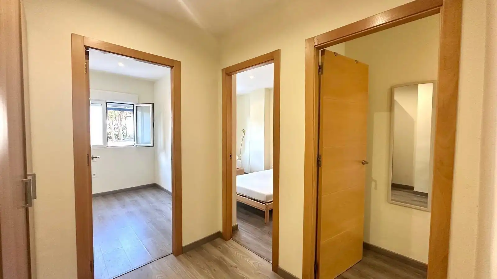 Dormitori de Apartament en venda en Orihuela amb Terrassa i Moblat
