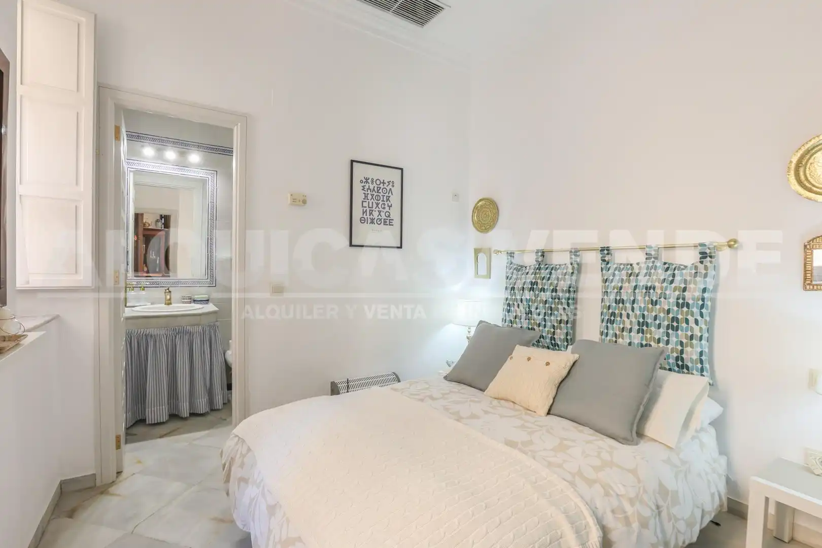 Apartament amb terrassa de lloguer a Casco Antiguo, imagen 17