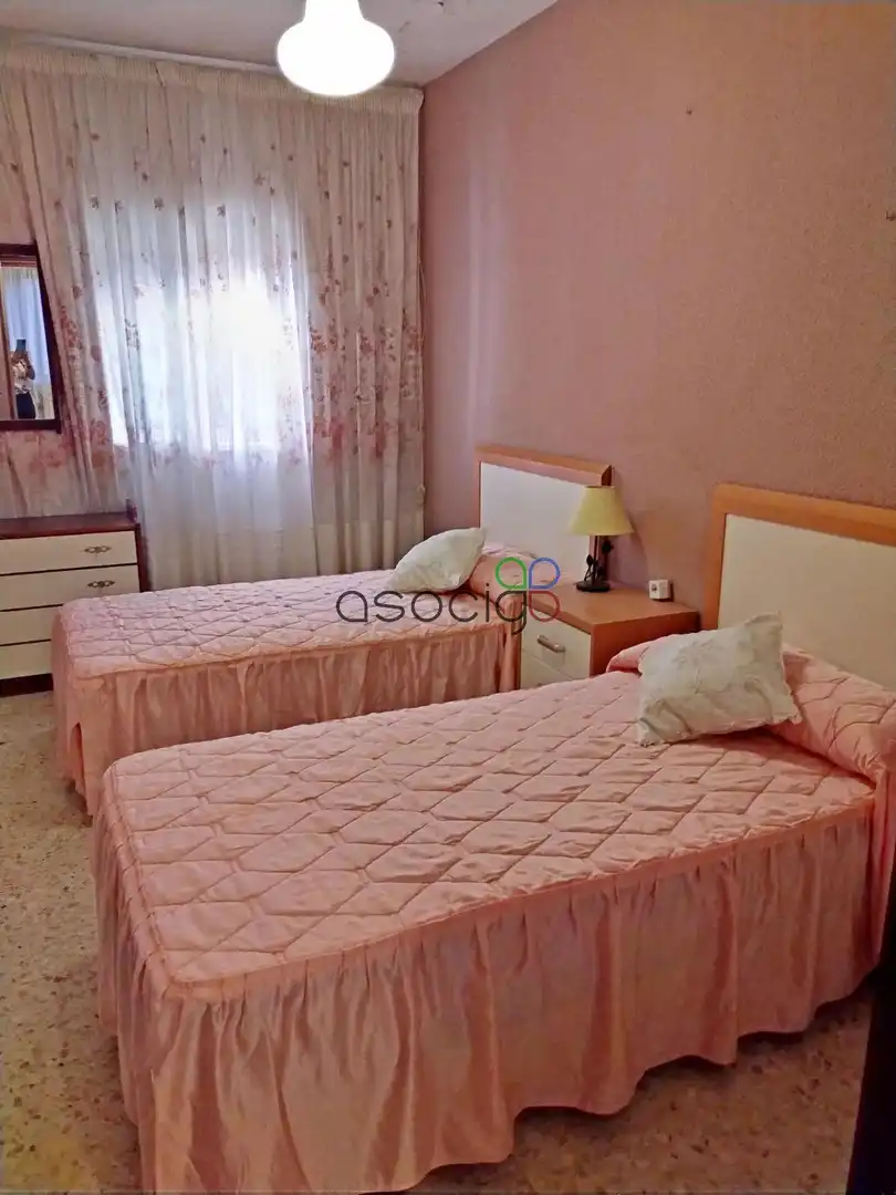 Habitación de Piso en venta en Yunquera de Henares con Calefacción y Terraza
