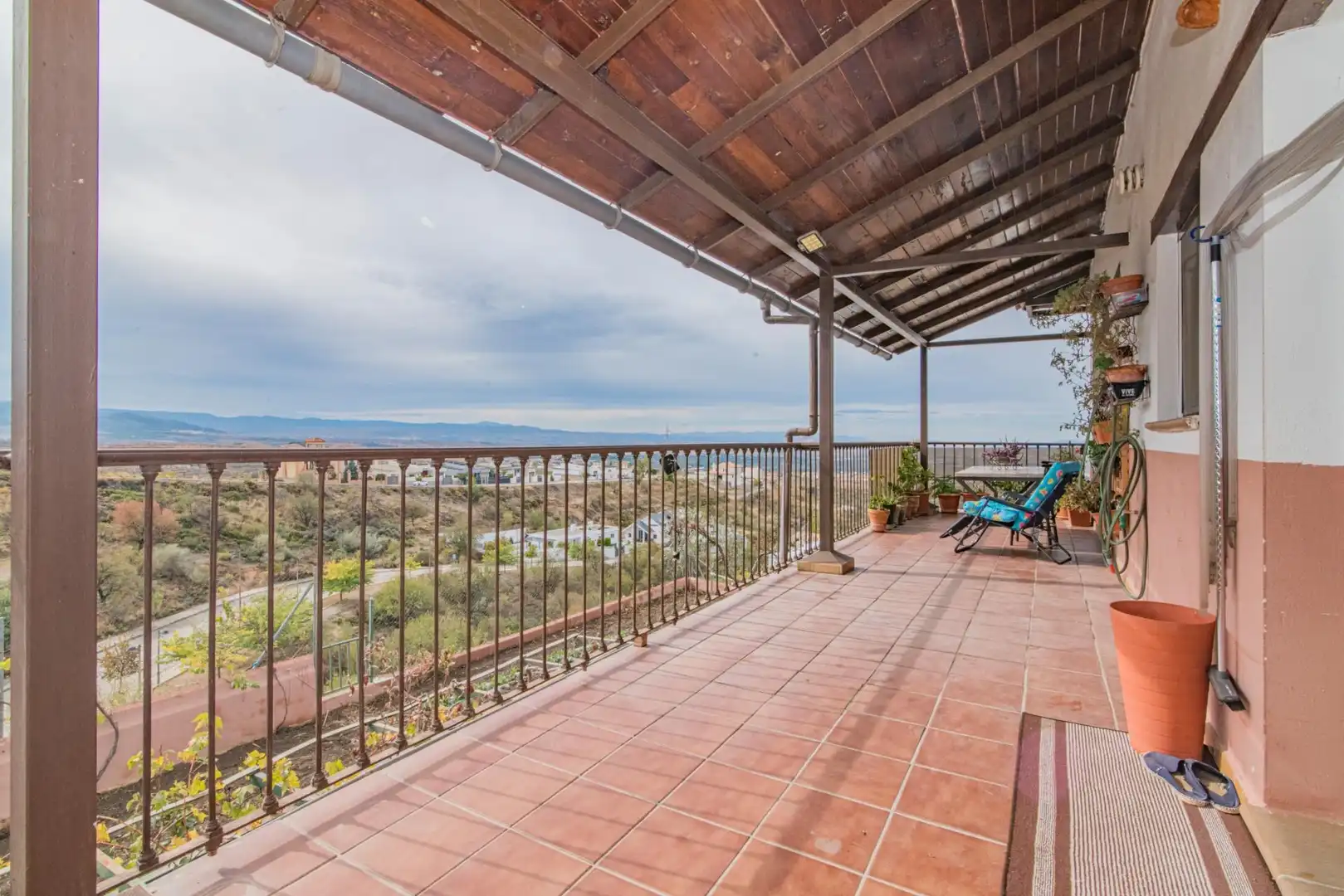 Terrassa de Casa o xalet en venda en La Zubia amb Calefacció, Jardí privat i Terrassa