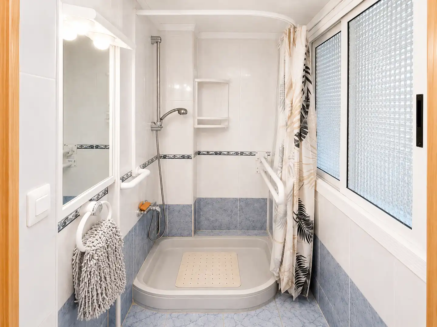 Baño de Piso en venta en Santa Coloma de Gramenet con Aire acondicionado, Calefacción y Balcón
