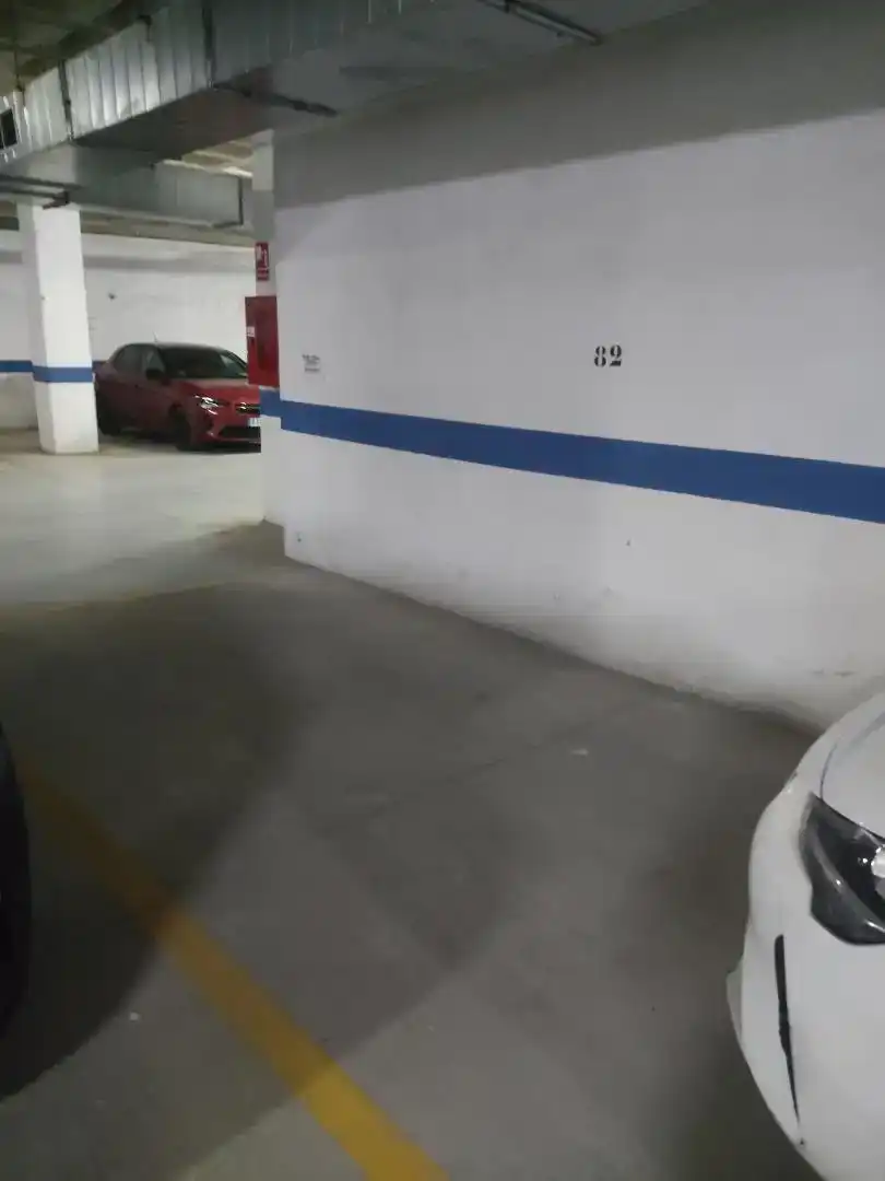 Parkplatz von Garage zur Miete in Norte