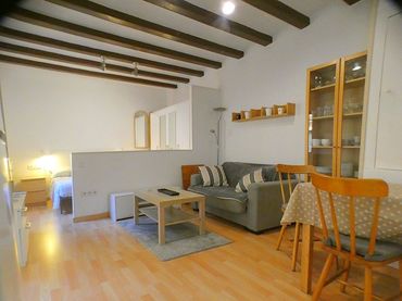 Apartament amb balcó en venda a Carrer del Baluard