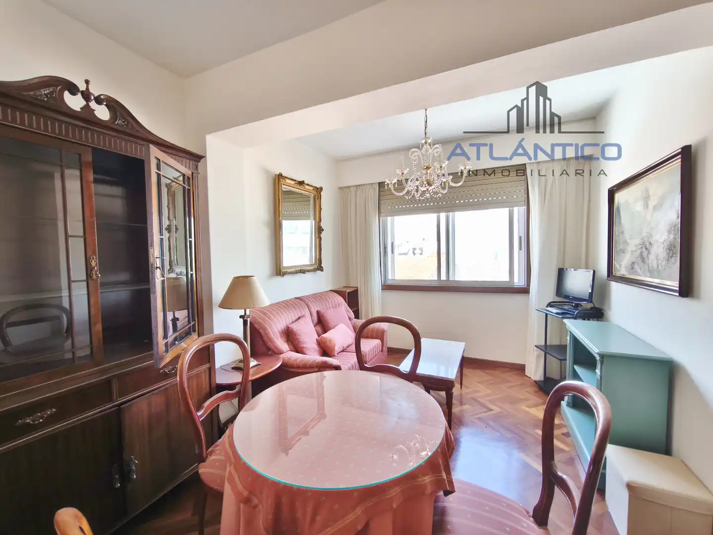 Living room of Flat for rent in A Coruña Capital   with Heating, Parquet flooring and Furnished