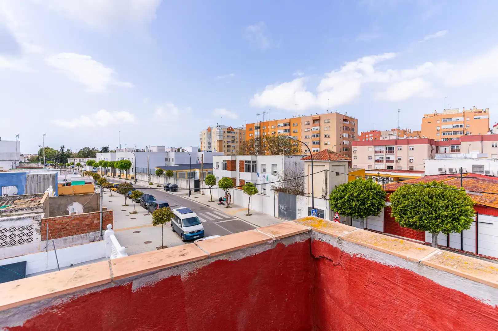 Außenansicht von Einfamilien-Reihenhaus zum Verkauf in San Fernando mit Terrasse und Möbliert
