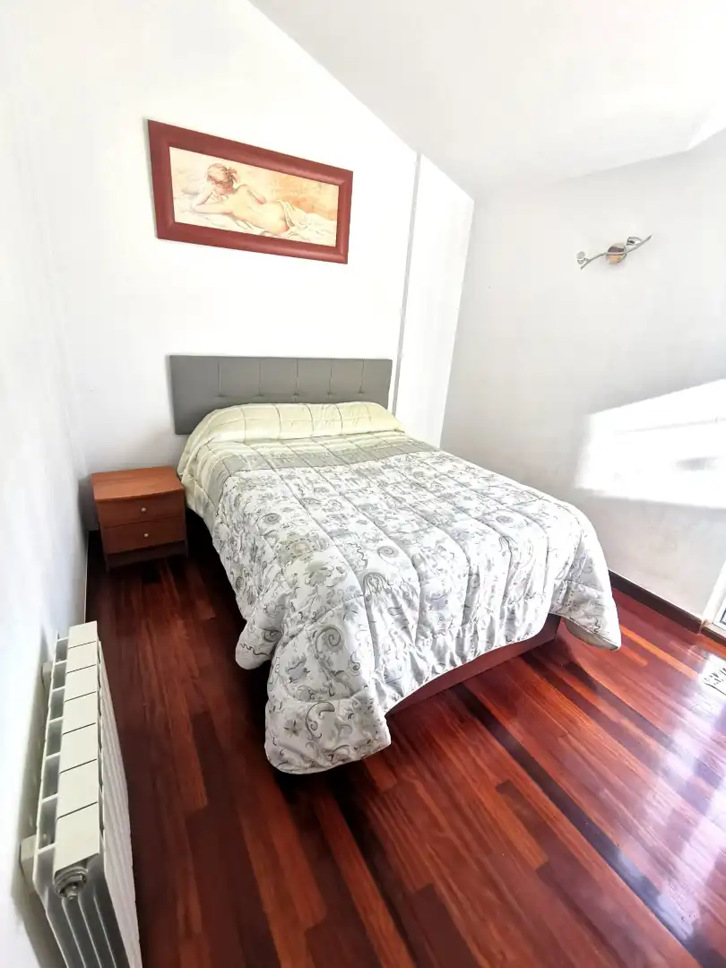 Habitación de Ático en venta en Castro-Urdiales con Calefacción, Terraza y Trastero