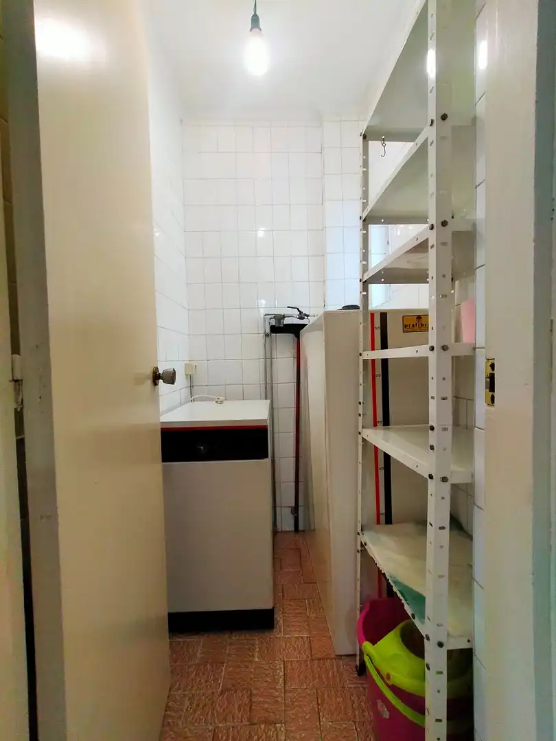 Bany de Pis en venda en Pravia amb Calefacció i Terrassa