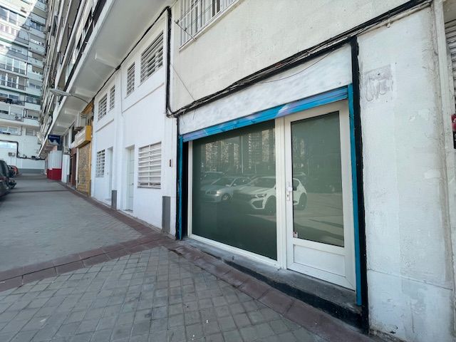 Local en venda a Plaza de Puerto de la Cruz, Pilar, Fuencarral - El Pardo,  Madrid Capital