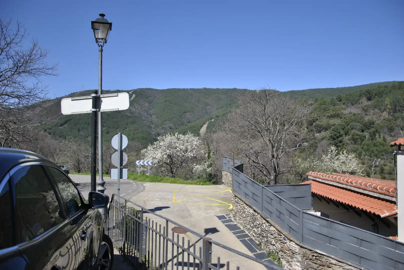 Aparcament de Finca rústica en venda en Robledillo de Gata amb Aire condicionat, Calefacció i Jardí privat