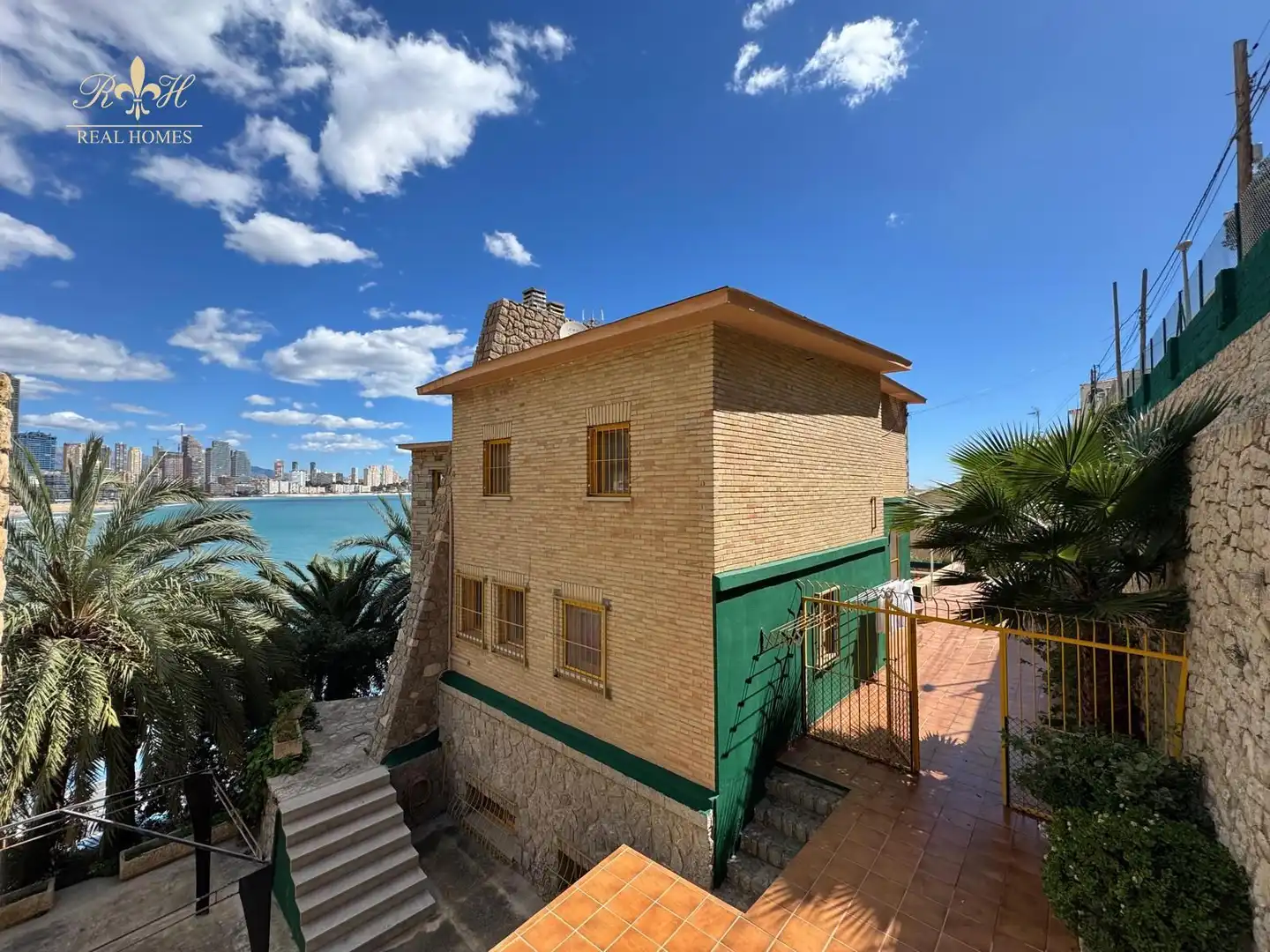 Exterior view of Houses for sale in Benidorm  with Air Conditioner and Terrace