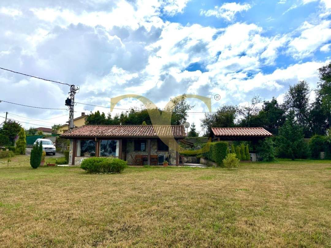 Jardí de Casa o xalet en venda en Villaviciosa amb Terrassa i Moblat