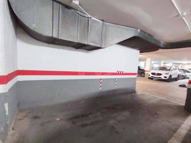 Garaje en Venta en Centre
