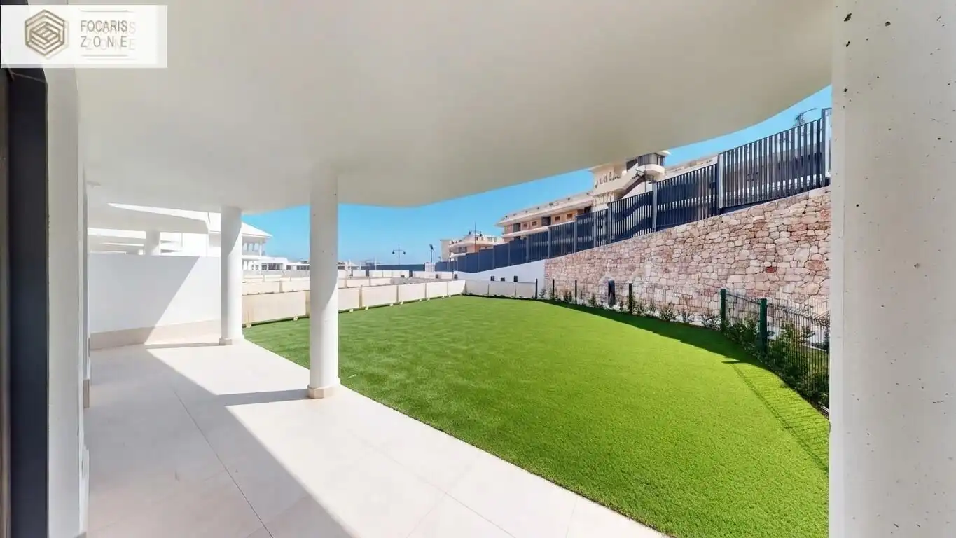 Piso con terraza en venta en Calle Fuengirola, imagen 4